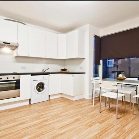 Private Room Close To Leeds University And City Centre 외부 사진