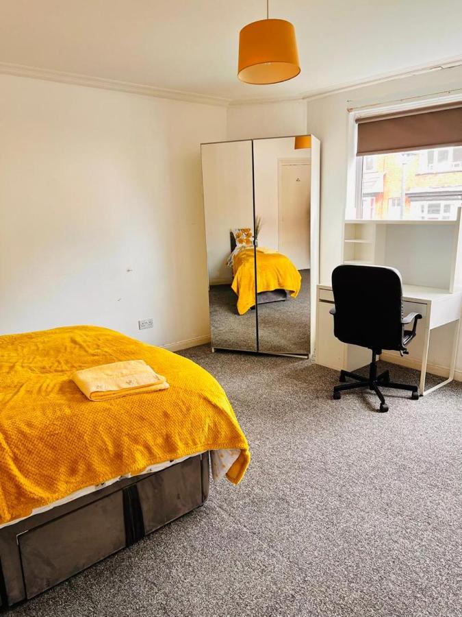 Private Room Close To Leeds University And City Centre 외부 사진