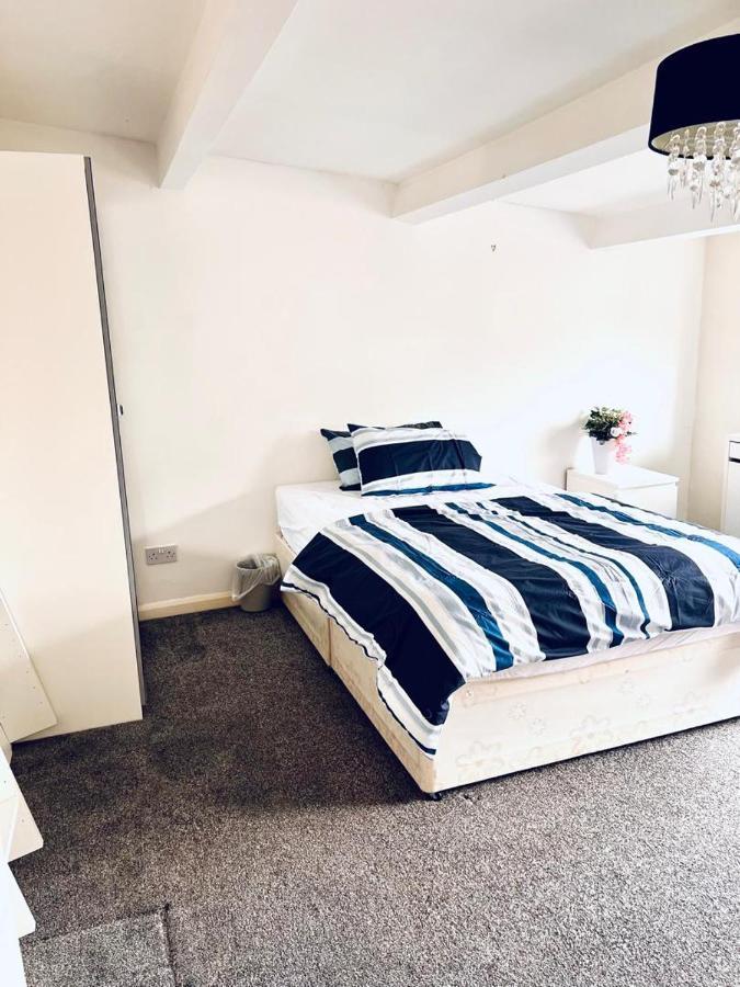 Private Room Close To Leeds University And City Centre 외부 사진