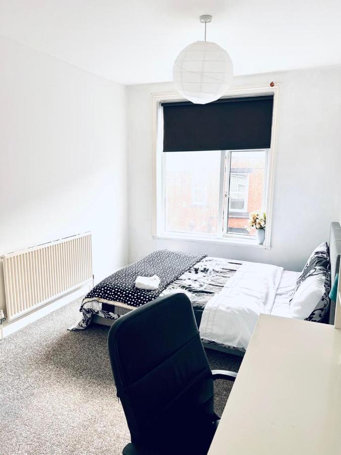 Private Room Close To Leeds University And City Centre 외부 사진