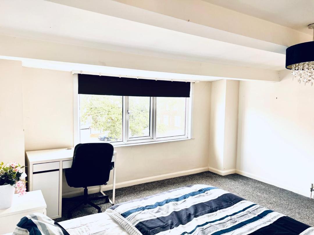 Private Room Close To Leeds University And City Centre 외부 사진
